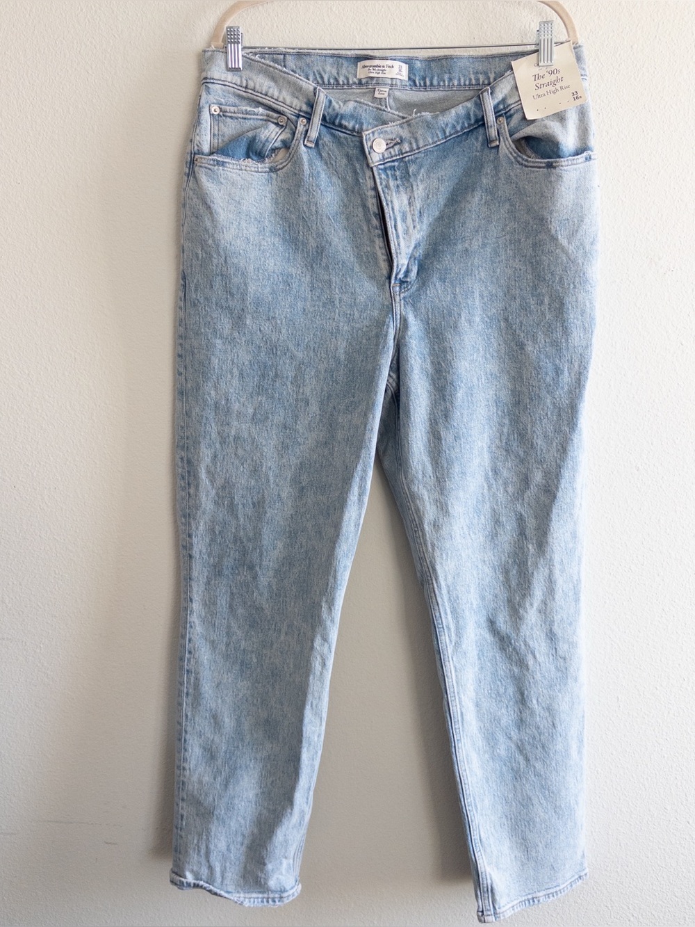 NWT Abercrombie & Fitch Curve Love The '90s Straight Ultra High Rise Cotton Jean
